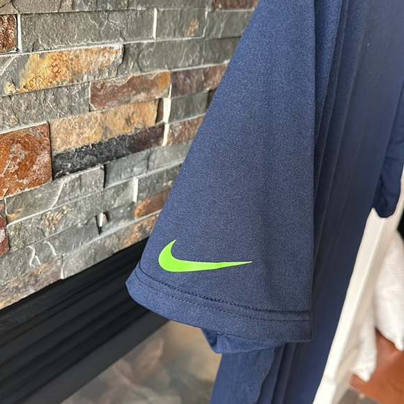 Seattle Seahawks dry fit shirt - Picture 3 of 4